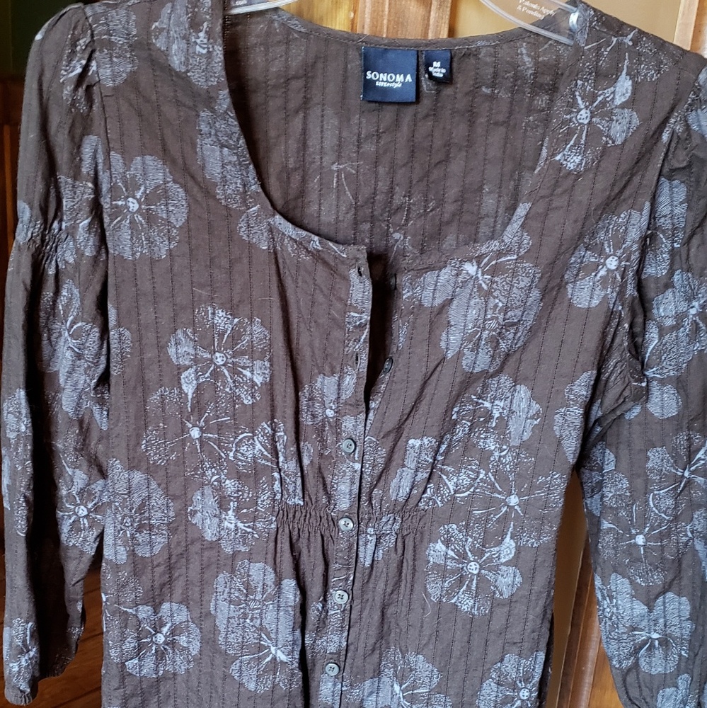 Half sleeve shirt